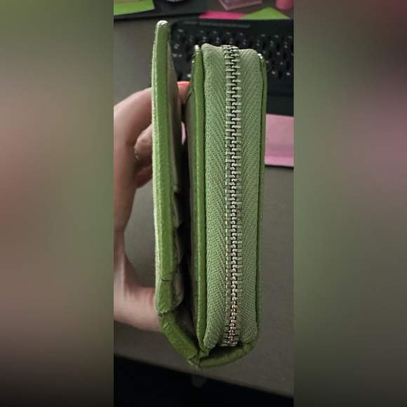 Pre loved Coach wallet. - Picture 5 of 8